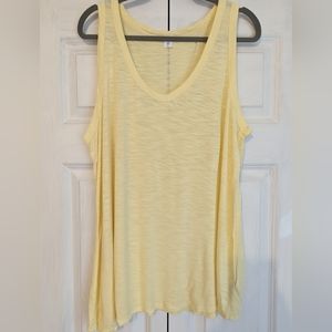 Sleeveless v-neck neck tunic